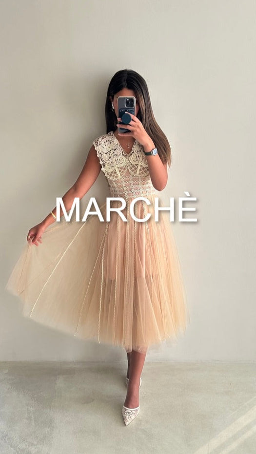 V-NECK SLEVELESS DRESS