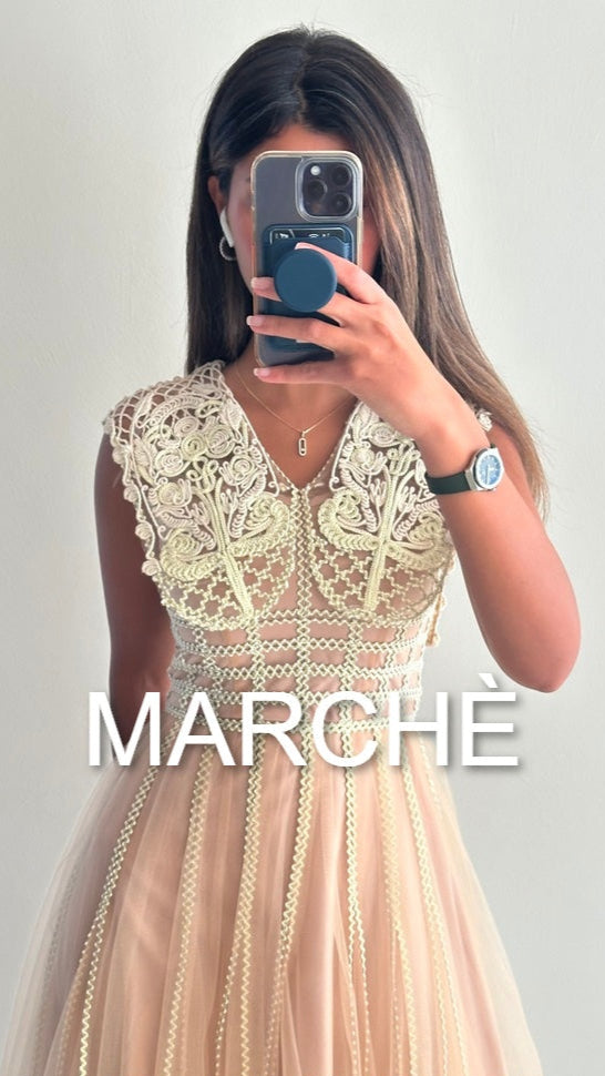 V-NECK SLEVELESS DRESS