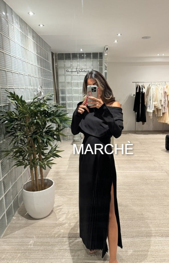 DIAGONAL COLLAR FLARE SLEEVE