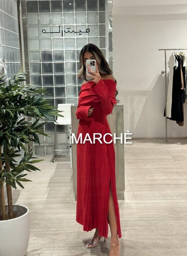 DIAGONAL COLLAR FLARE SLEEVE