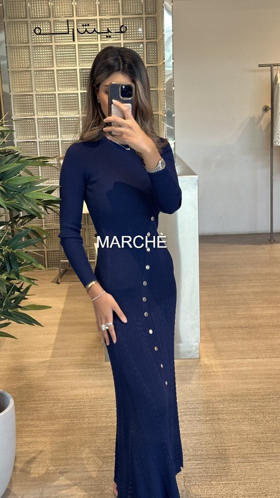 ROUND NECK KNITTED LONG DRESS