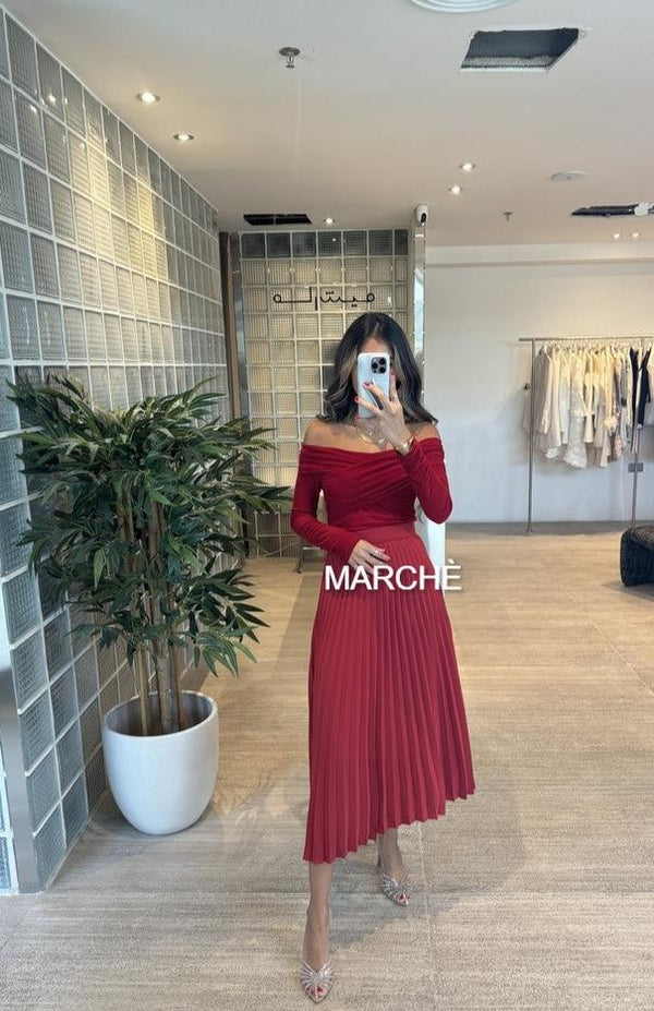 2 PCS SET OFF SHOULDER WOMEN BODYSUIT HIGH ELASTIC WAIST PLEATED SKIRT