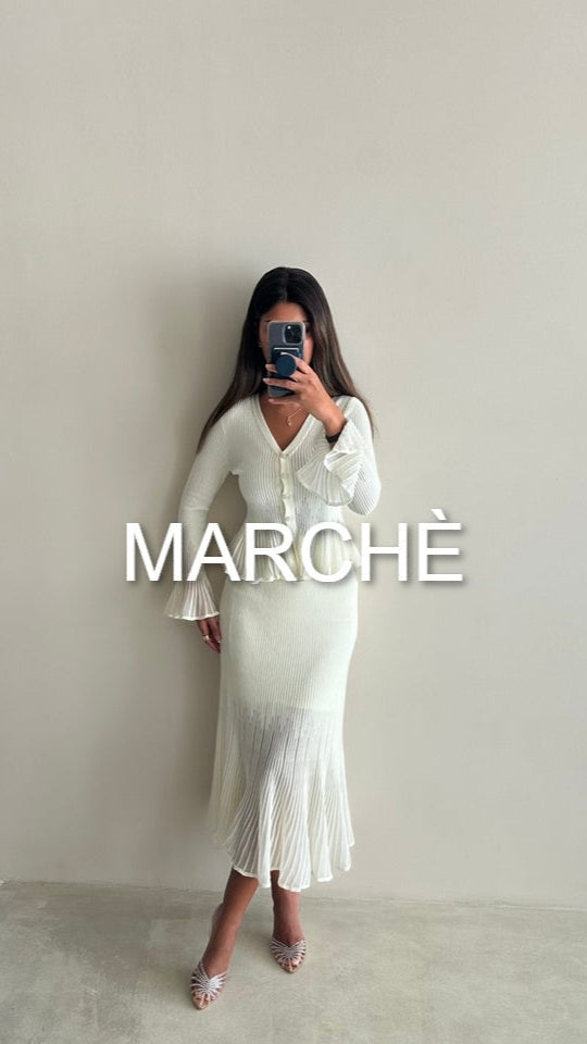 FLARE SET V-NECK + SKIRT
