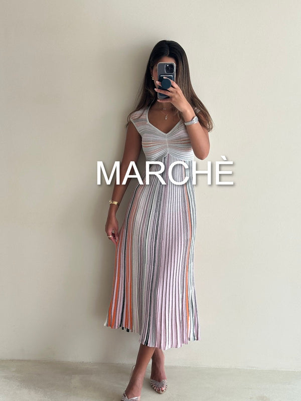 COLORFUL STRIPED KNITS