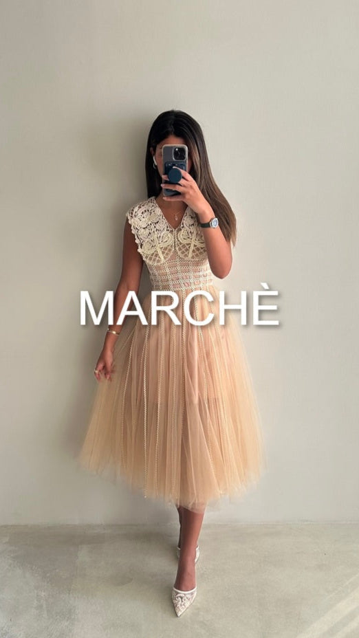 V-NECK SLEVELESS DRESS