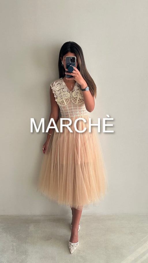 V-NECK SLEVELESS DRESS