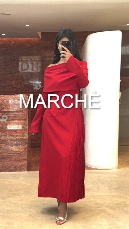 DIAGONAL COLLAR FLARE SLEEVE