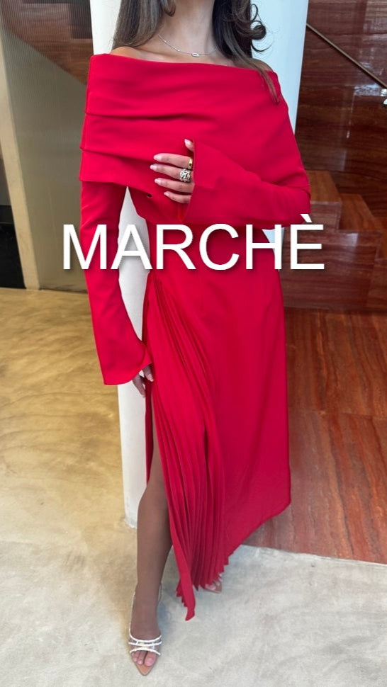 DIAGONAL COLLAR FLARE SLEEVE
