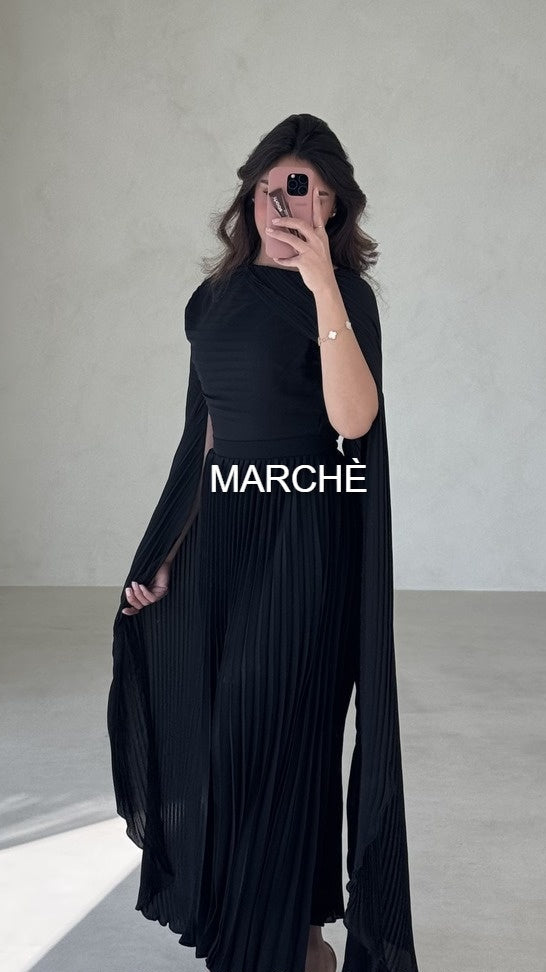 FLOWY PLEATED DRESS