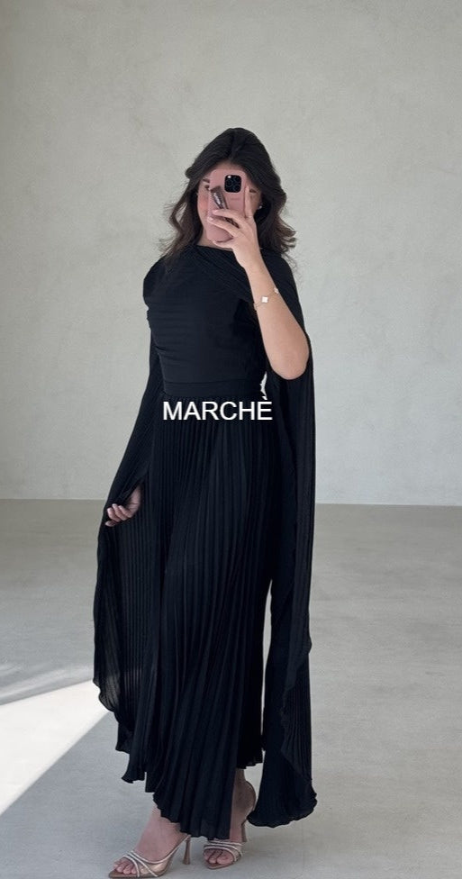 FLOWY PLEATED DRESS