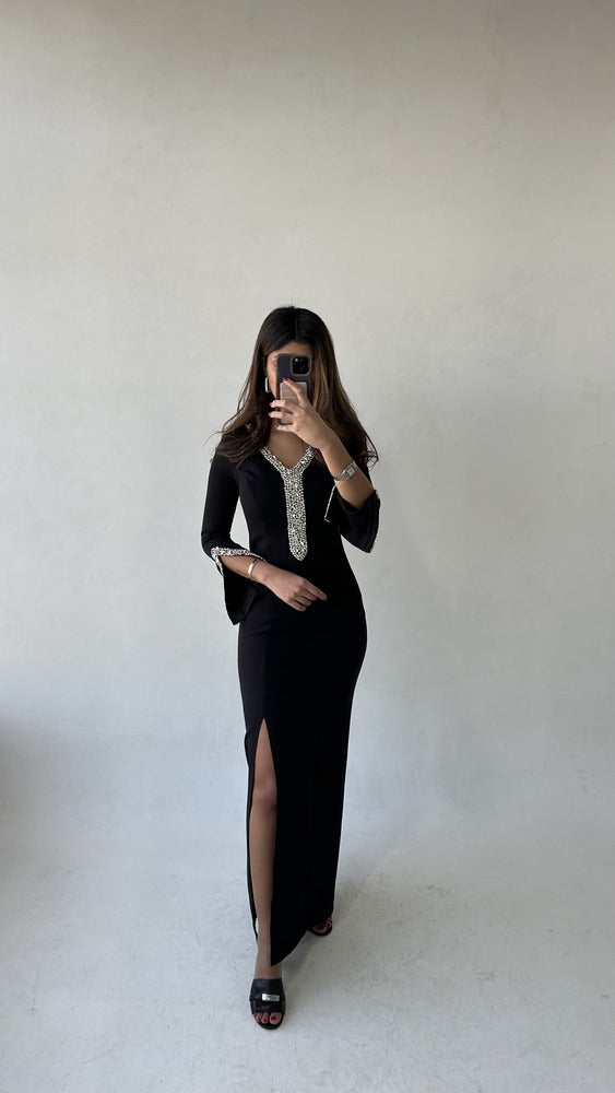 V-NECK DIAMOND LONG SLEEVE DRESS