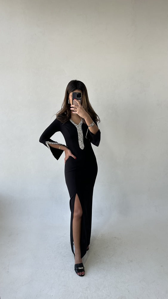 V-NECK DIAMOND LONG SLEEVE DRESS