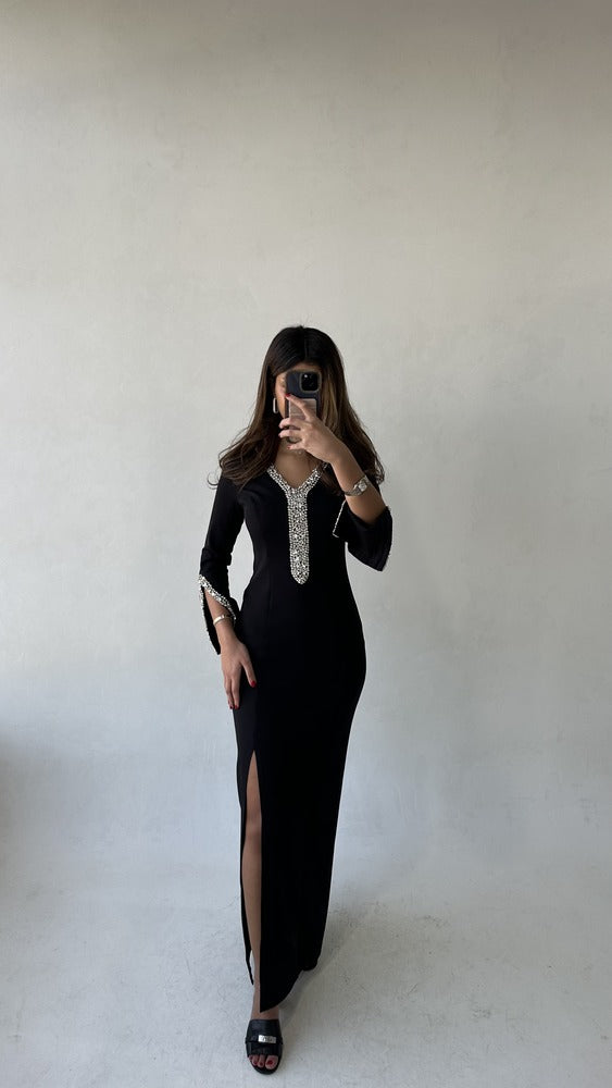 V-NECK DIAMOND LONG SLEEVE DRESS