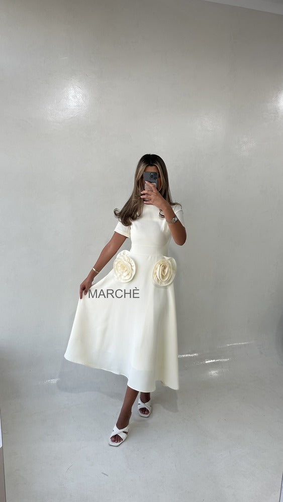 Round Neck Short Sleeve High Waist Minimalist Dress